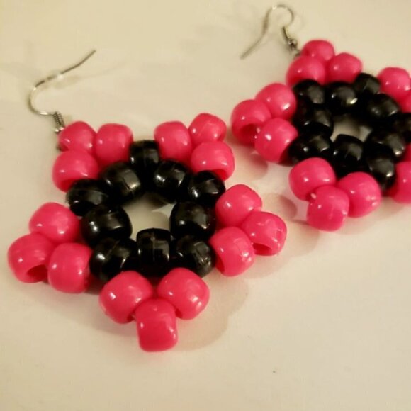 Handmade Hot Pink Kandi Star Earrings - Picture 3 of 4